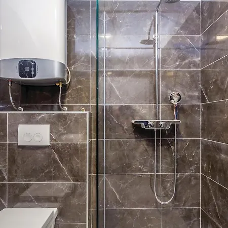 Front In Krk Apartament