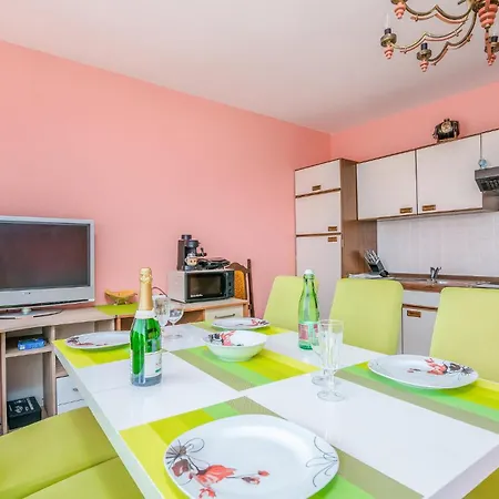 2 Bedroom Stunning In Krk Διαμέρισμα *