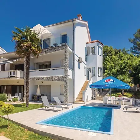 Apartman Front In Krk *