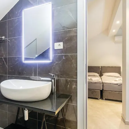 2 Bedroom Stunning In Krk * Krk Town