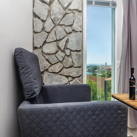 Front In Krk Apartamento